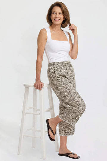Linen Capri Pant with Frayed Pocket and Hem