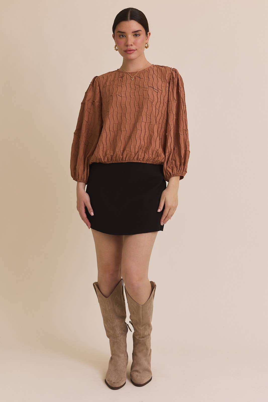 Round Neck 3/4" Sleeve Texture Blouse